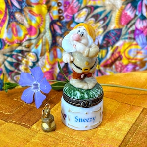 Vintage Midwest Cannon Falls PHB prydnadsask Snövit-samling Dvärg Sneezy med lykta-berlock