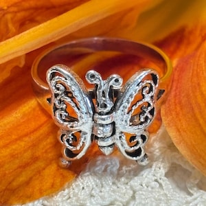 Vintage 1980s Marsala Sterling Silver Filigree Art Butterfly Statement Ring with Moveable Wings - Size 7