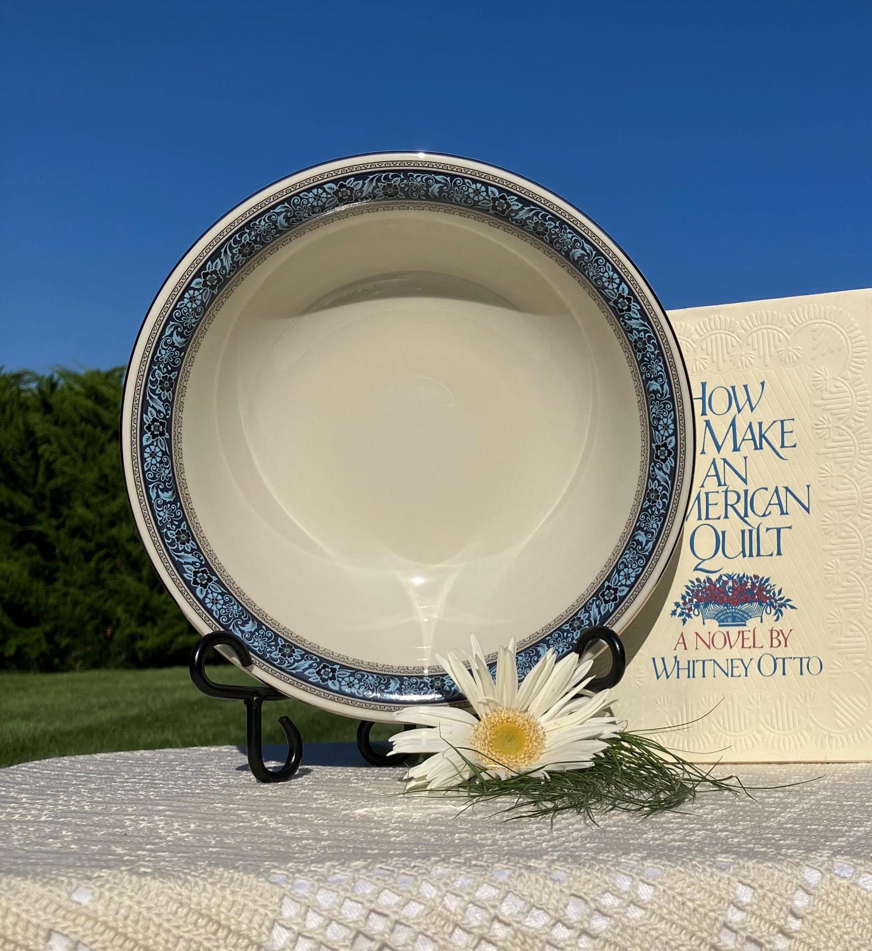 Vintage 1978 Pickard Bone China Round 9 1/2