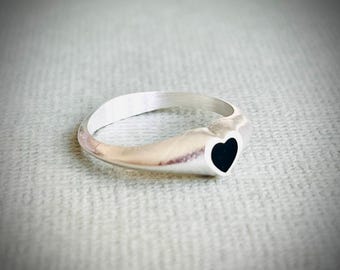 Cute Modern Simple Sterling Ring with Enamel Heart size 6.5