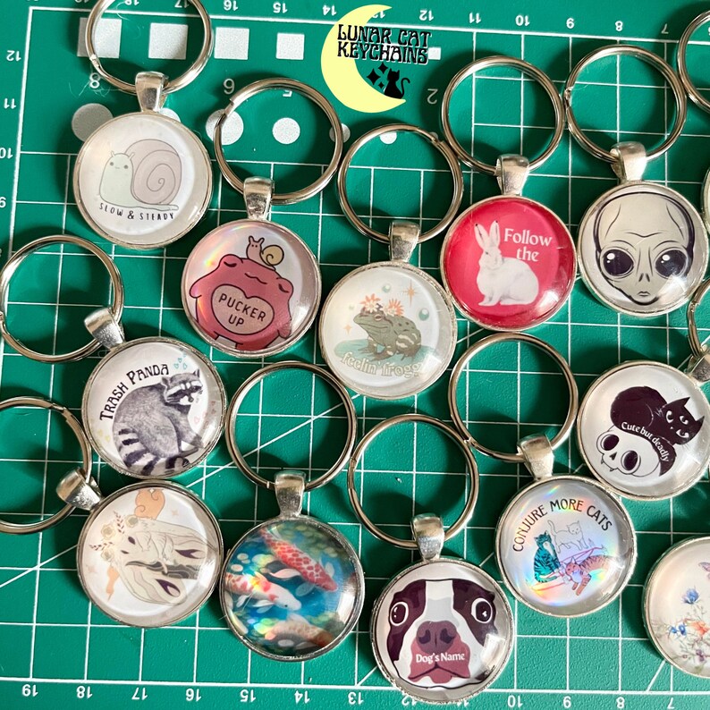 Giant Alien Head Spaceman Keychain Area 51 UFO X-files Key Ring - Etsy