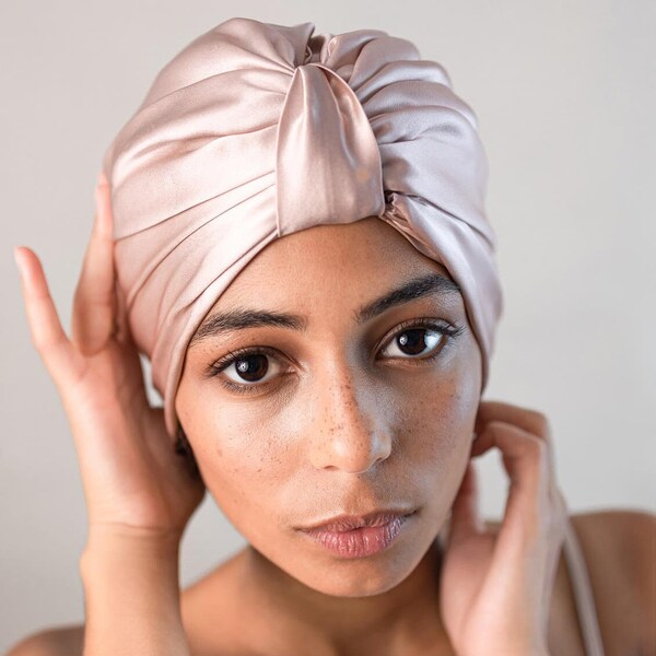 Silk turban sand 100% silk. Elegant sleeping cap made of pure mulberry silk from CURLY N COVERED. Our two-layer hair turban made in Germany