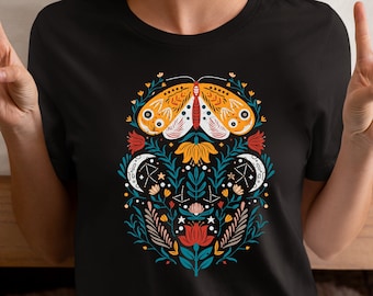 Boho Butterfly T-shirt: Blommig Botanisk Cottagecore T-shirt