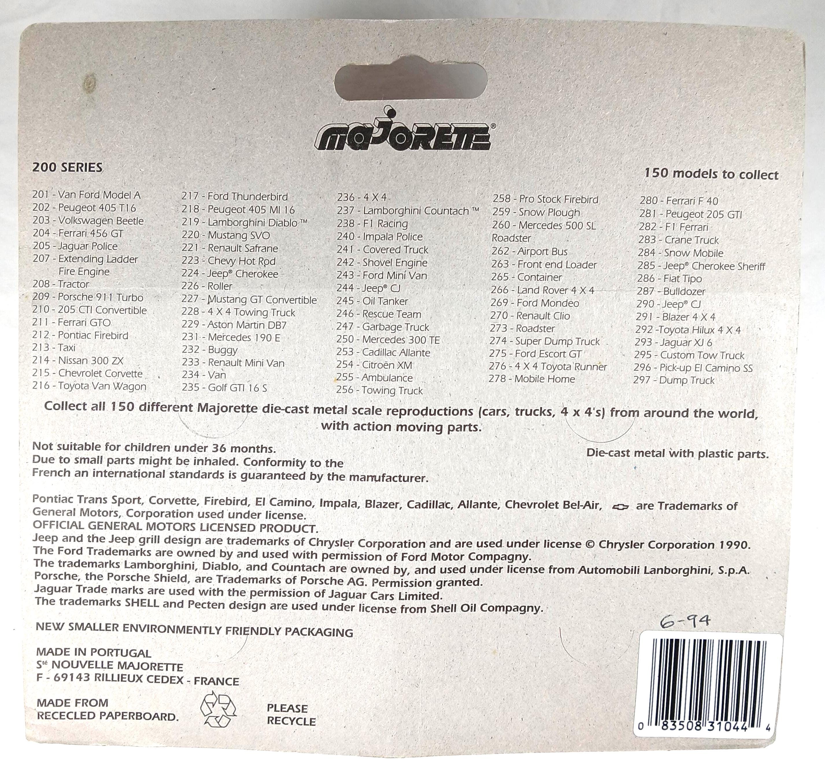 Majorette ダイキャスト Novacar 4 両シリーズ 100 含むコルベットと