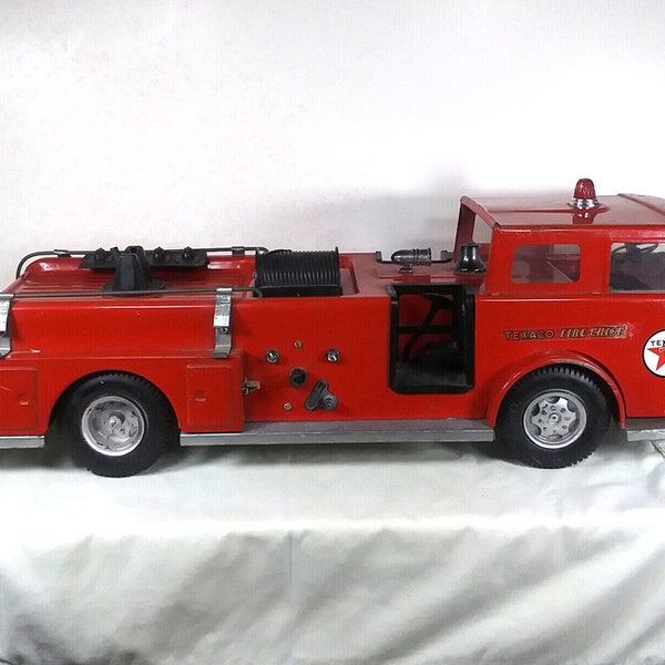 Buddy L Texaco Fire Chief Pumper Truck Vintage 1960s 25 inches