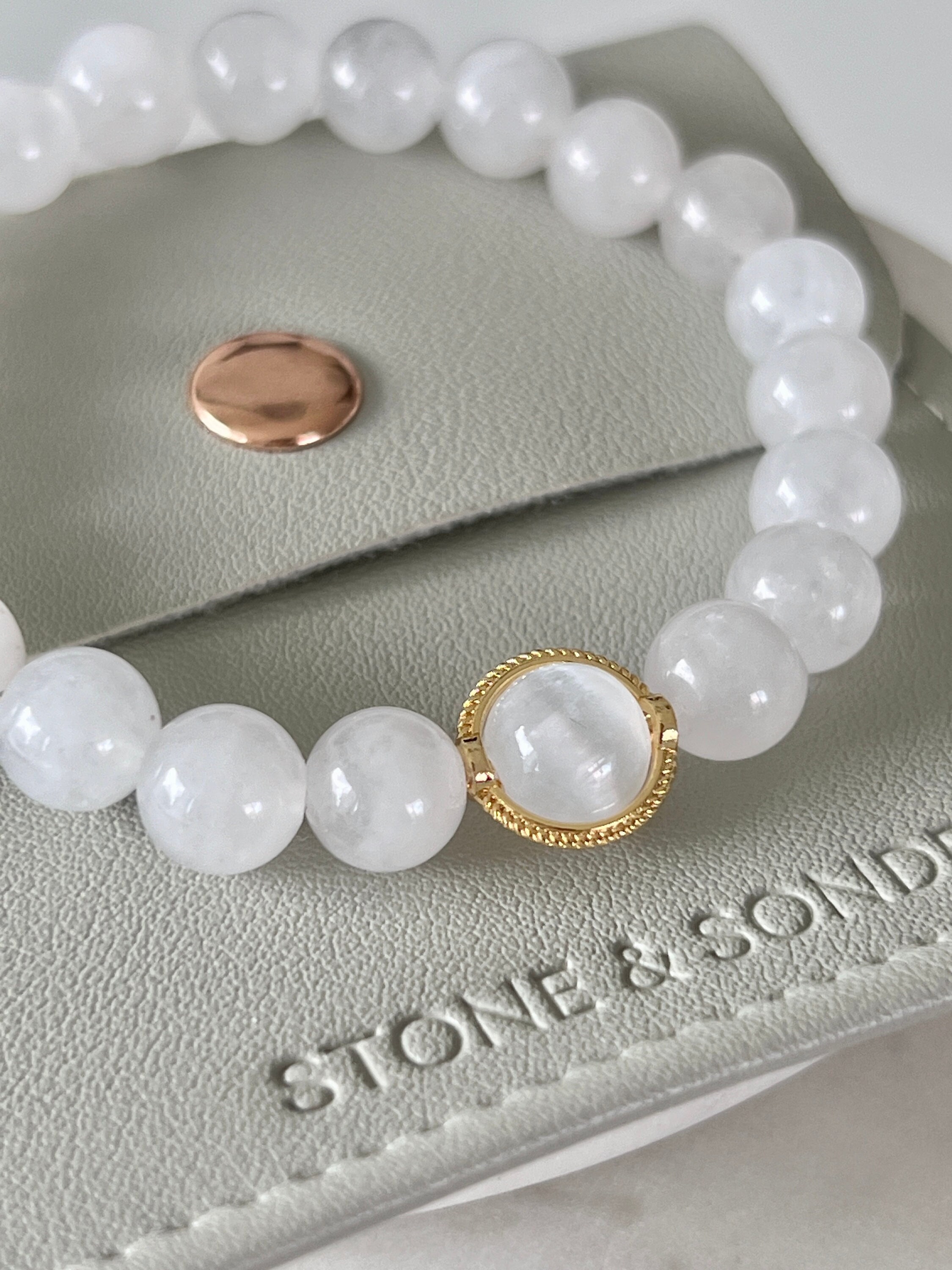 White Jade & Selenite Beaded Bracelet for Abundance 8mm White Gemstone Bracelet for Protection 18k Gold and White Crystal Bracelet for Peace