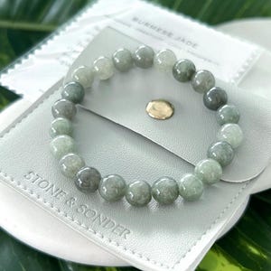 Pulsera de jade birmano de 8 mm para la prosperidad y la abundancia. Piedra preciosa verde jadeíta, regalo para la buena suerte, la creatividad y la absorción de energía negativa.