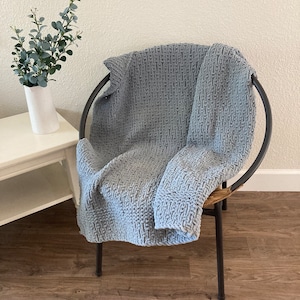 Light Blue/Gray Chunky Knit Blanket