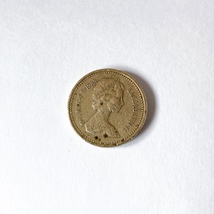 Monedas antiguas - Coleccionismo de monedas - Monedas antiguas - Monedas raras - Monedas para la venta - Regalo para él - Vintage Queen Elizabeth II Coin 1983