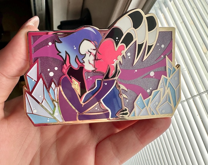 Stolitz Pin Helluva Boss Sinsmas Stolitz - Pin 3” - Sinsmas Kiss || Stolitz ...