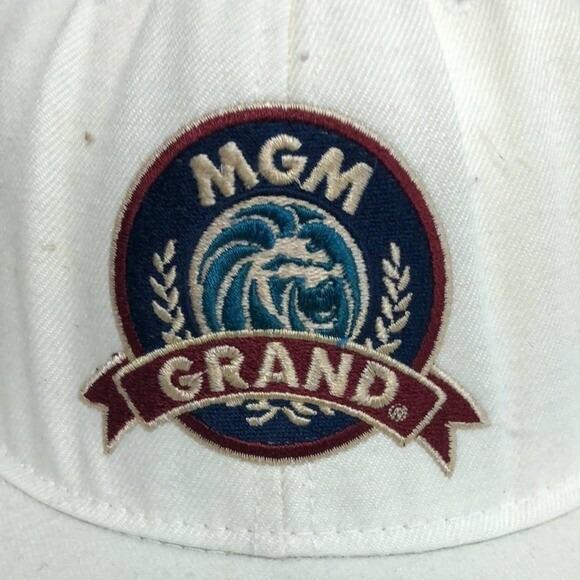 Vintage 1993 MGM Grand Las Vegas Snapback Lion Baseball Cap  display picture 2