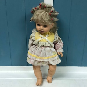 Vtg 1995 Baby So Beautiful with hair curlers PLAYMATES TOYS 14” INCHES