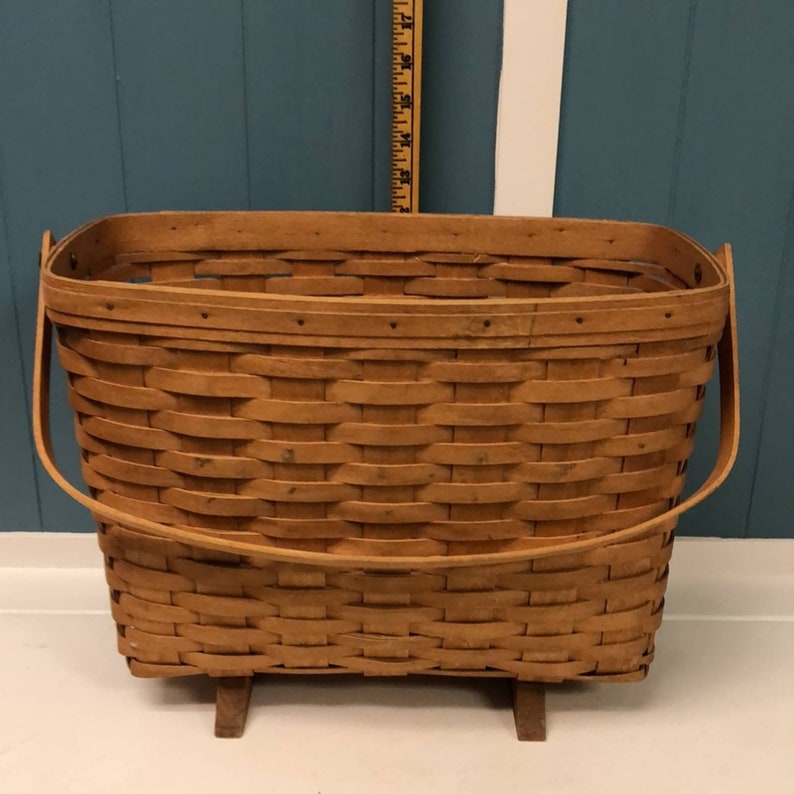 1991 Longaberger VTG Large Footed Magazine/basket W/swinging Handle 15W