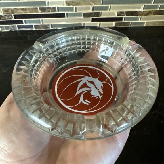 ヴィンテージ MGM グランド カジノ ライオン ロゴ クリアガラス 灰皿