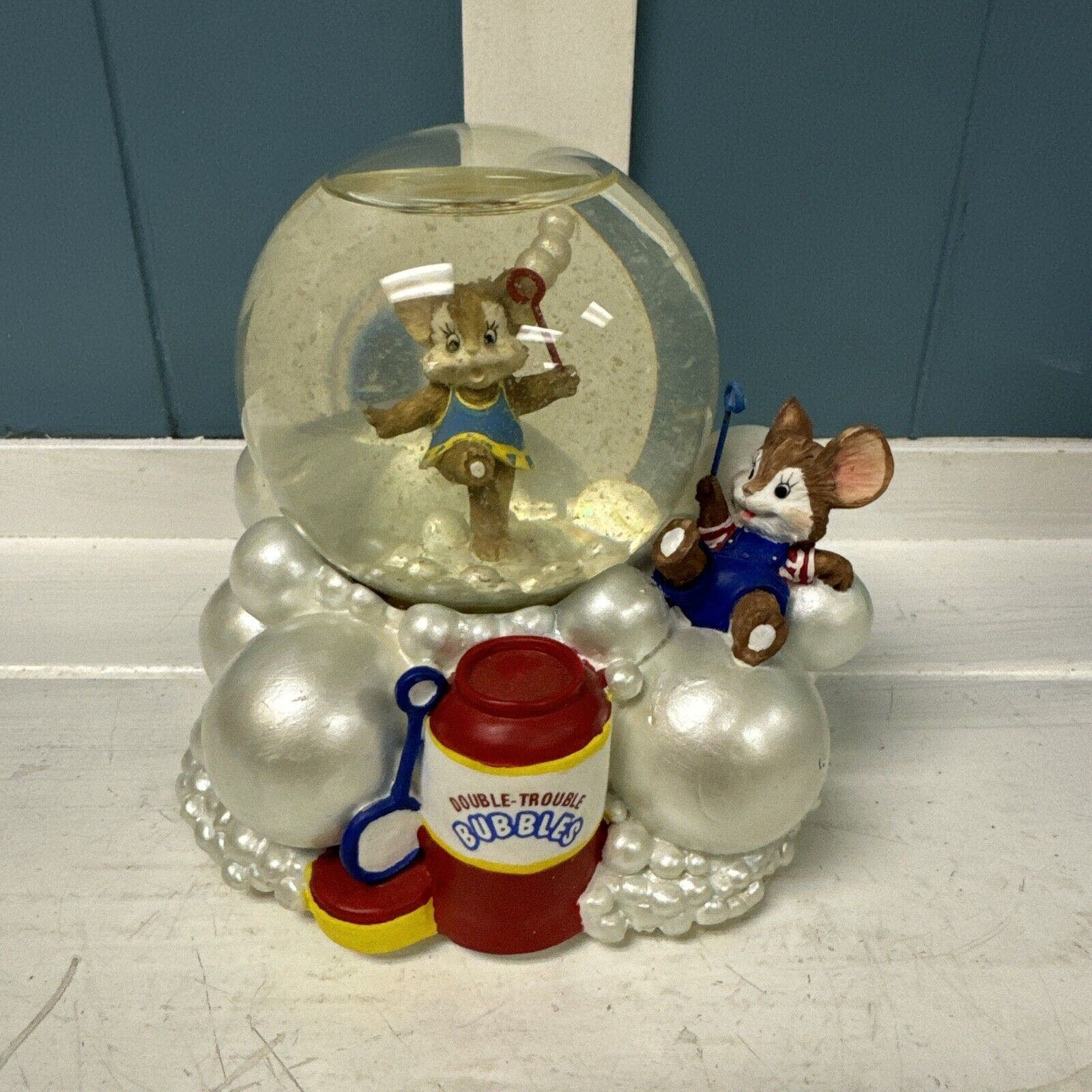 Mouse Capers the San Francisco Music Box Company Vintage 1995 Snow 