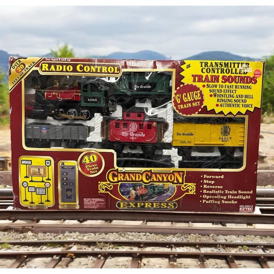Vintage GRAND Canyon EXPRESS Rio-grande Train Set by Eztec Remote