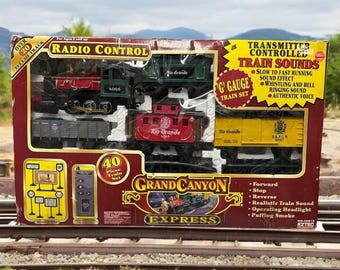 Vintage GRAND Canyon EXPRESS Rio-grande Train Set by Eztec Remote