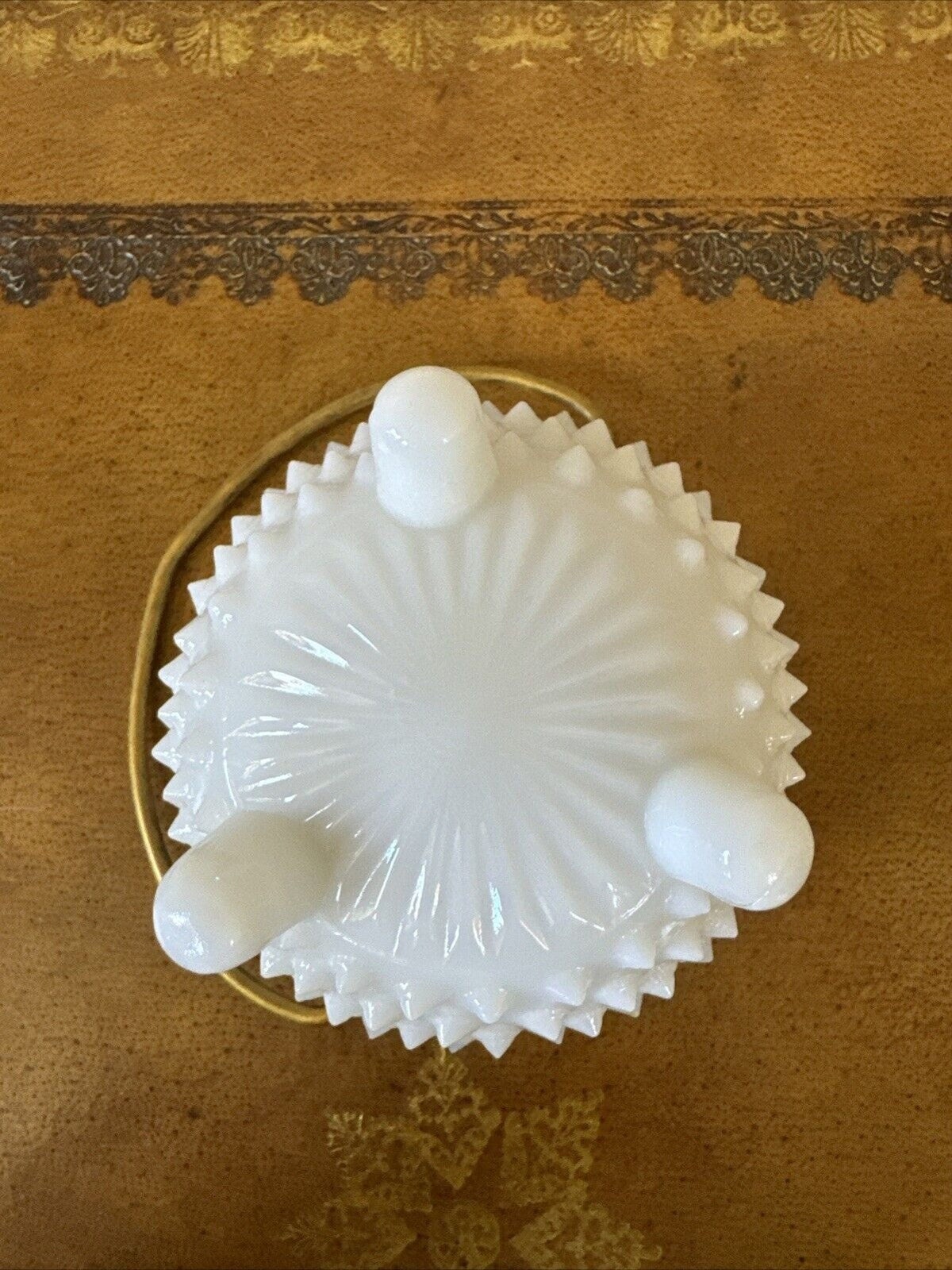 フェントン蓋付きミルクガラス SHOP偶然と必然の間 MILKGLASS HOBNAIL CANISTER