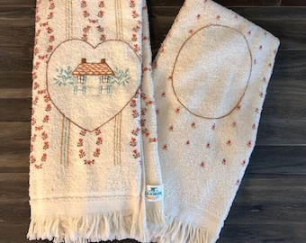 vintage CANNON Pair (2) Of dish towels Homespun Hearth Cottagecore Cottage USA