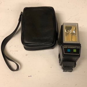 Vintage Honeywell Auto Strobonar 120A Flash with Case