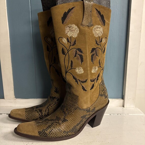 Vintage Antonio Melani Brown Women's 8.5 Boots Embroidery Snake