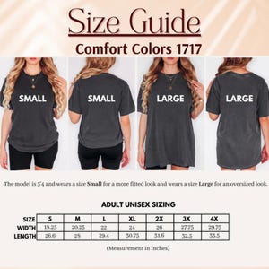 Pu&ograve; includere: Guida alle taglie per t-shirt Comfort Colors 1717. L'immagine mostra modelli che indossano taglie piccole e grandi. La tabella delle taglie include misure in pollici (1 pollice = 2,54 cm) per larghezze da 46,36 cm a 75,57 cm e lunghezze da 67,56 cm a 85,09 cm.