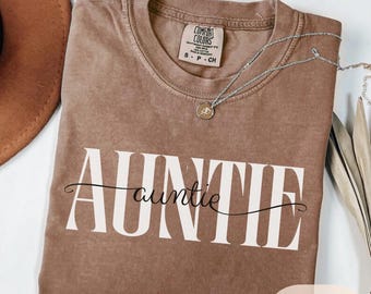 Comfort Colors® Auntie shirt, Cool Aunt Club tshirt, New Auntie Gift, Pregnancy Announcement T-Shirt for Aunt, Gift for Aunt to Be Reveal