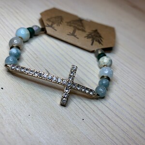 Cross Bracelet, Christian Bracelet, Christmas Gift, Beaded Cross Bracelet, Religious Bracelet, Holiday Gift, Stockin Stuffer, Jesus Bracelet