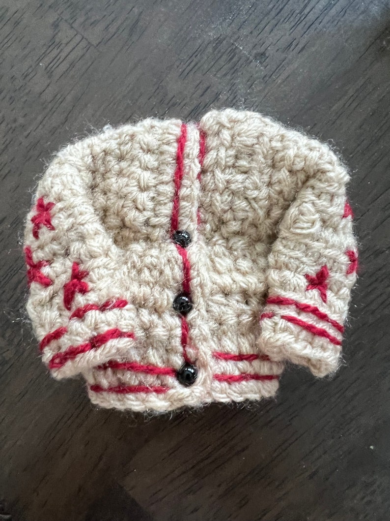 Handmade Folklore Cabin Special Edition Beige and Red Star Mini