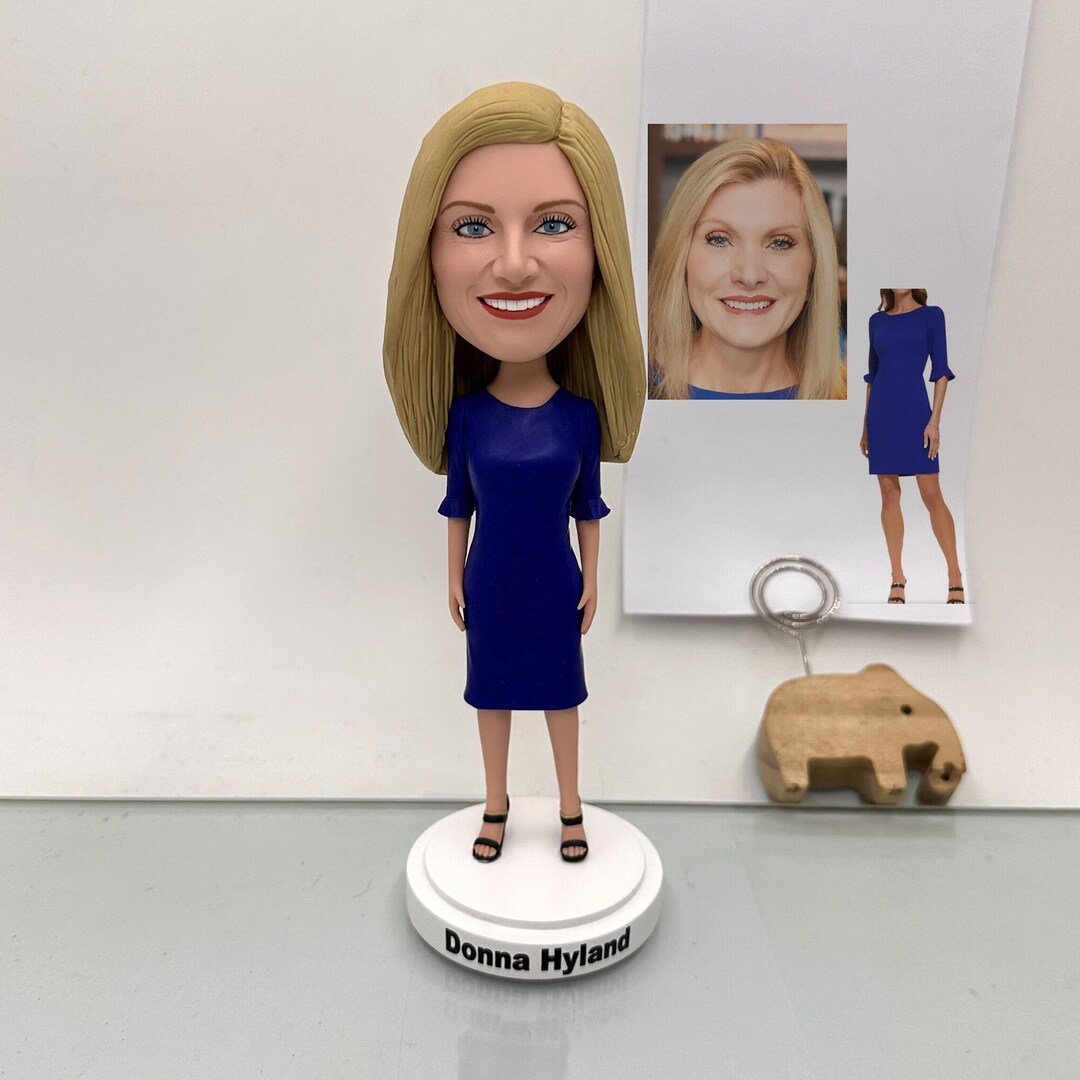 Custom Casual Bobbleheads, Personalized Mom Figurines, Custom Housewife