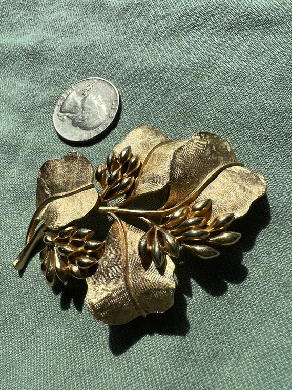 Vintage 1960s Gold Leaf Brooch by Trifari - image 2