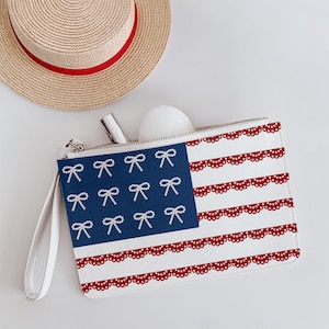 Bolso de mano de verano con diseño patriótico, bolso con bandera americana, accesorio para el 4 de julio, rojo, blanco y azul, bolso de mano para mujer, regalo de verano coqueto y elegante.
