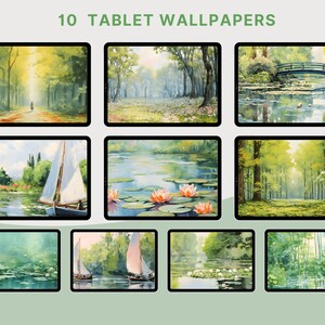 Op de afbeelding: Tien tablet-achtergronden met schilderachtige landschappen met weelderig groen, water en bomen. De afbeeldingen omvatten een ​​pad door een bos, een brug over een rivier en een zeilboot op een meer.