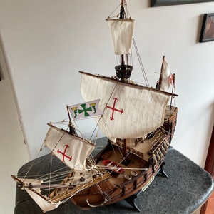 Santa Maria, maquette de bateau en bois