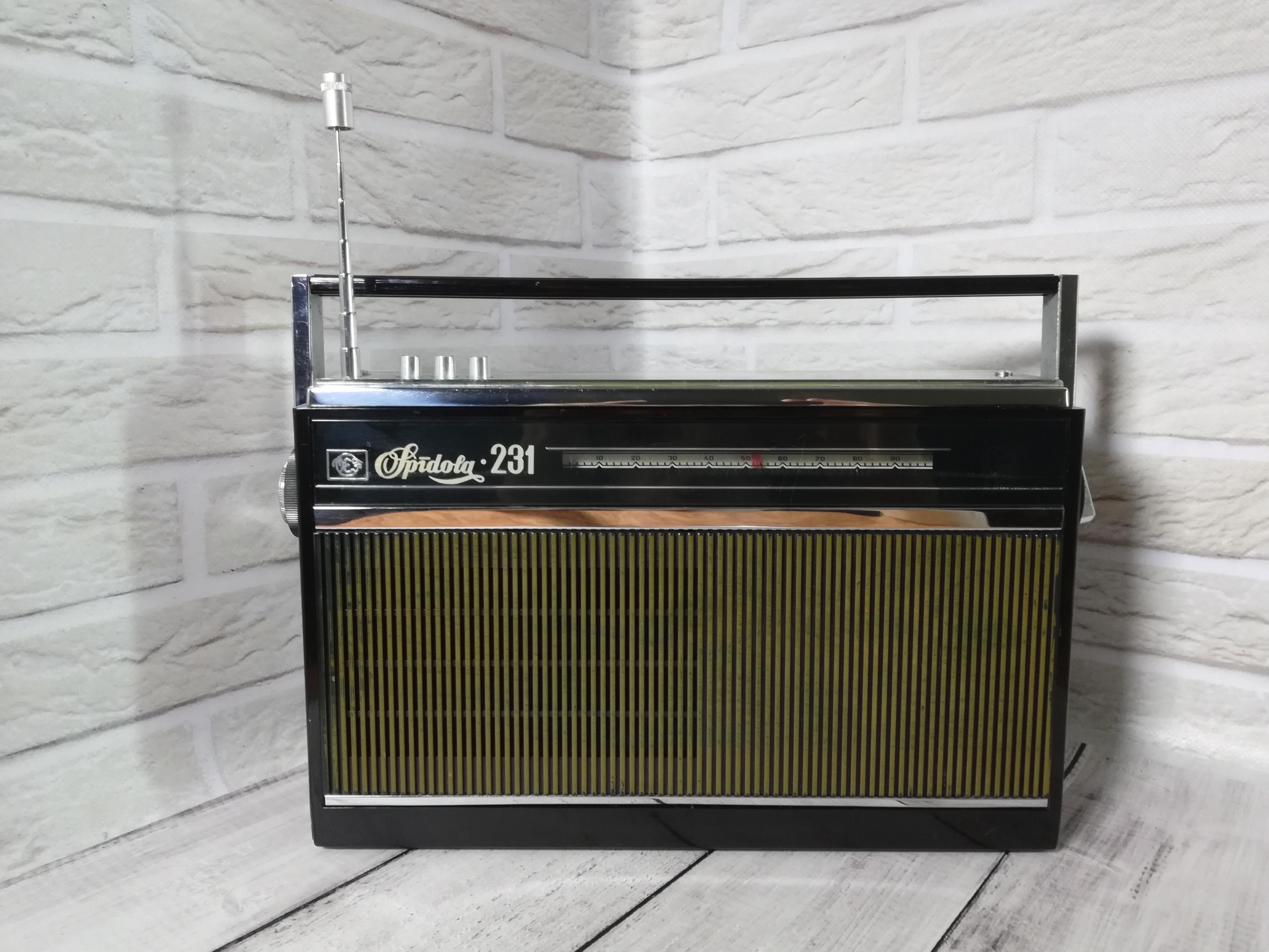 Small vintage radio - Etsy 日本