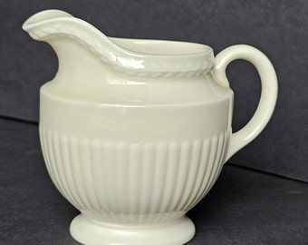 Wedgewood of Etruria Edme Creamer in Amazing Condition Made in England RARE FIND!