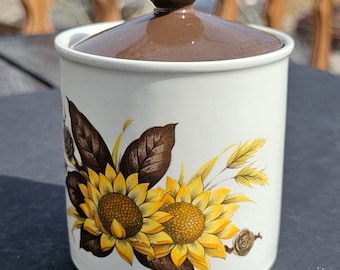 Vintage Johnson Bros England Sugar Bowl with Lid MCM Fall Sunflowers and Pine Cones Made In England Very Good Vintage Condition