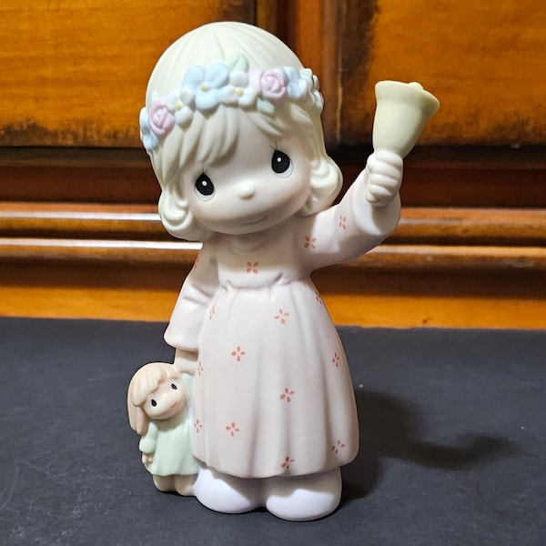 Enesco Precious Moments Vintage Figurine Figure "Ring Out the Good News" Sam Butcher design. #529966