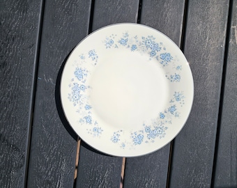 ロイヤルドルトンのシンプリシティ柄ディナープレート8枚セット