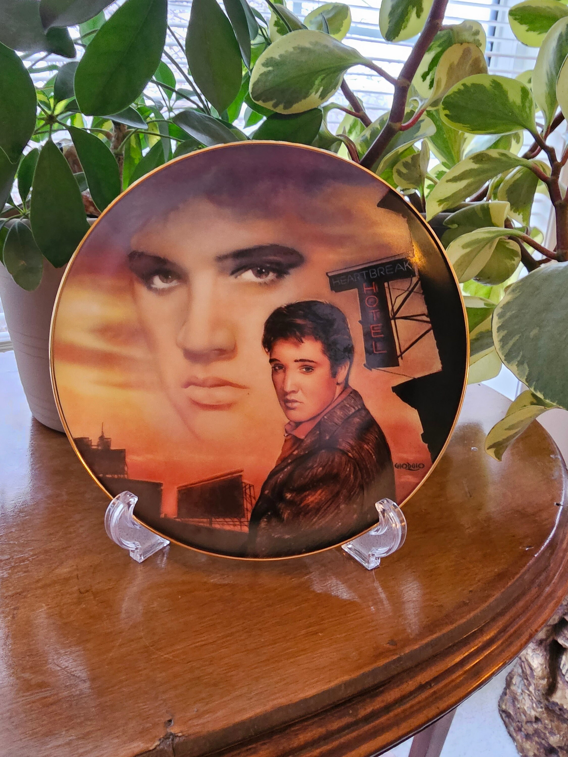 Bradford Exchange Collectors Plate 1992 Heartbreak Hotel Elvis