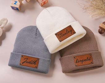 Personalisierte Neugeborene Babymütze Hut, Babymütze, Unisex Babymützen, Erwachsene Kindermütze mit Namen Patch, gestrickte Mütze für Baby, Babypartygeschenk