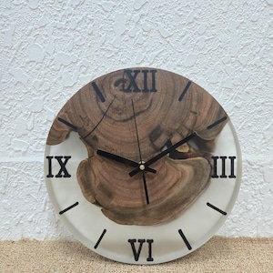Time in Bloom – Rustic Resin Wall Clock with Natural Wood Art | Silent Modern Timepiece | Handcrafted Statement Decor