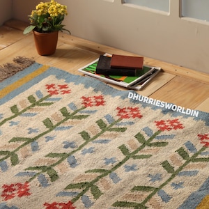 Handvävd jutematta, blommig kelimmatta, bohomatta i naturfiber, handgjord lantlig vardagsrumsmatta, anpassad storlek, flerfärgad blommig matta bild 2