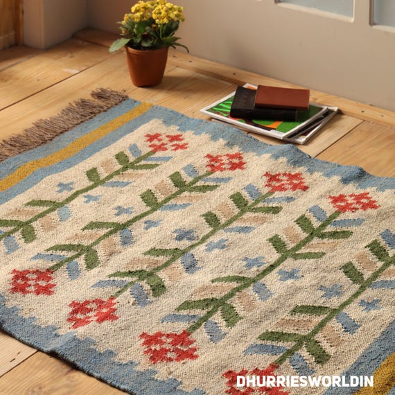Handwoven Jute Rug, Floral Kilim Area Rug, Natural Fiber Boho Rug, Handmade Farmhouse Living Room Rug, Custom Size, Multicolor Flower Rug