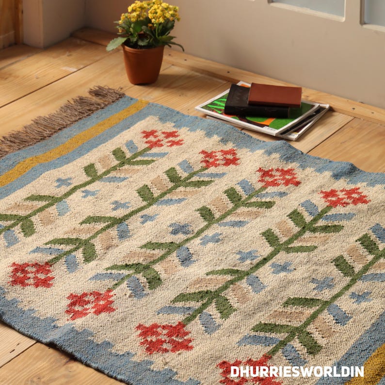 Handvävd jutematta, blommig kelimmatta, bohomatta i naturfiber, handgjord lantlig vardagsrumsmatta, anpassad storlek, flerfärgad blommig matta bild 1