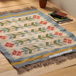 Handvävd jutematta, blommig kelimmatta, bohomatta i naturfiber, handgjord lantlig vardagsrumsmatta, anpassad storlek, flerfärgad blommig matta bild 9