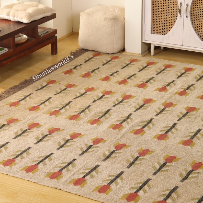 Red Peruvian Rug - Handmade Vintage Kilim Motif Runner - Indian Moroccan Fusion Dhurrie - Red Southwestern Native Navajo Jaipur Runner Rug.
custom size rug, wool jute rug, flatweave kilim rug, bathroom runner rug, gift for her, gift for him, home and living room, home decor rug, large area rug, persian rug 8x10, red kilim hallway, rug for bedroom, vintage runner rug