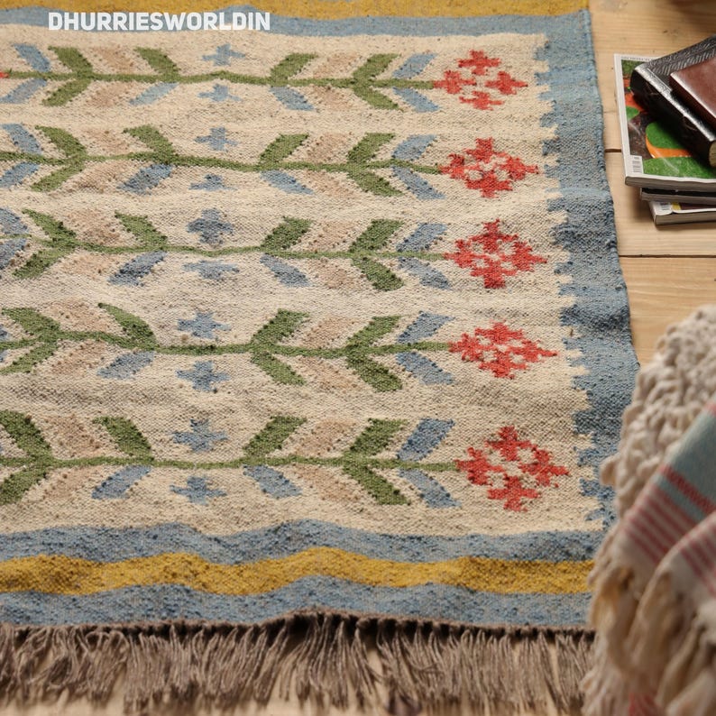 Handvävd jutematta, blommig kelimmatta, bohomatta i naturfiber, handgjord lantlig vardagsrumsmatta, anpassad storlek, flerfärgad blommig matta bild 4