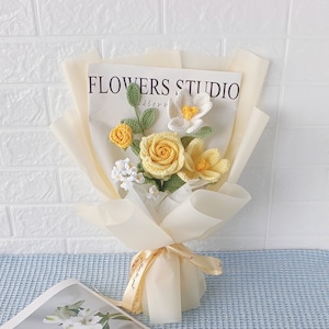 Häkelblumen, gehäkelte Sonnenblume, handgemachte Rosenblumen, gestrickte Blumen Bouquet, Jubiläumsgeschenk für sie, Muttertagsgeschenk, Abschlussgeschenk
