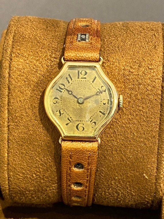 Ladies Watch IWC Gondolo 14k Gold Schaffhausen 1923  display picture 1